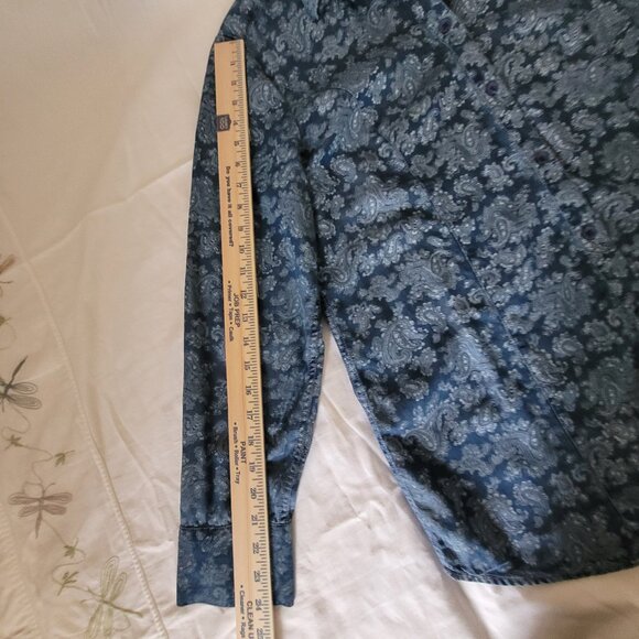 Blue Paisley Shirt Coldwater Creek Size Large - Picture 14 of 15